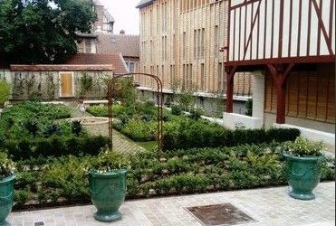 Déambulation dans les jardins… de Troyes